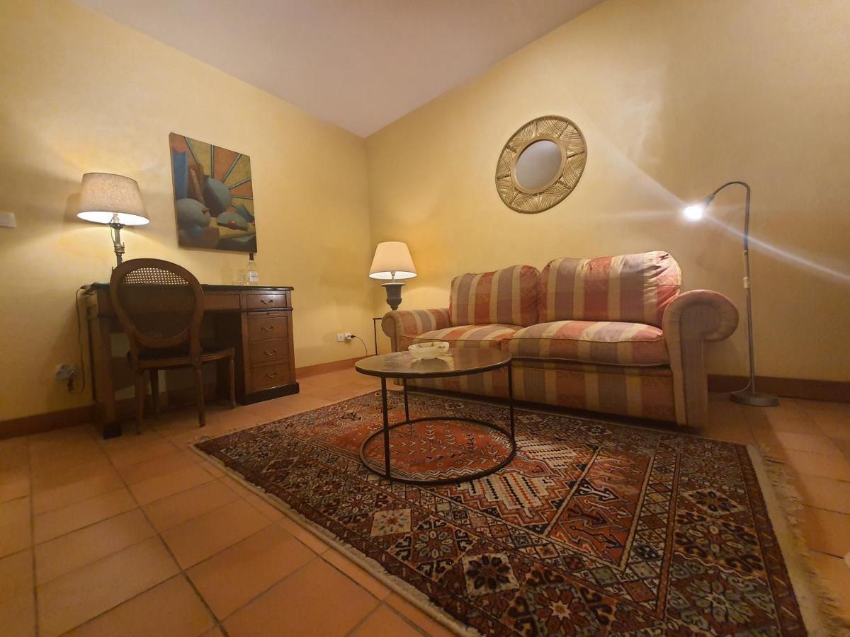 Les Mazeraies Maison D'Hotes Avec Spa Savonnières Kültér fotó