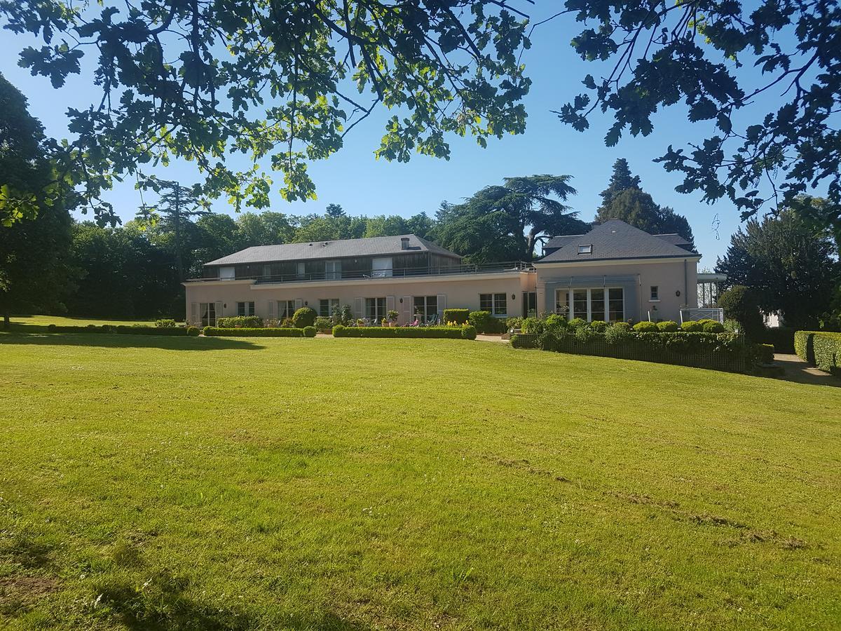 Les Mazeraies Maison D'Hotes Avec Spa Savonnières Kültér fotó