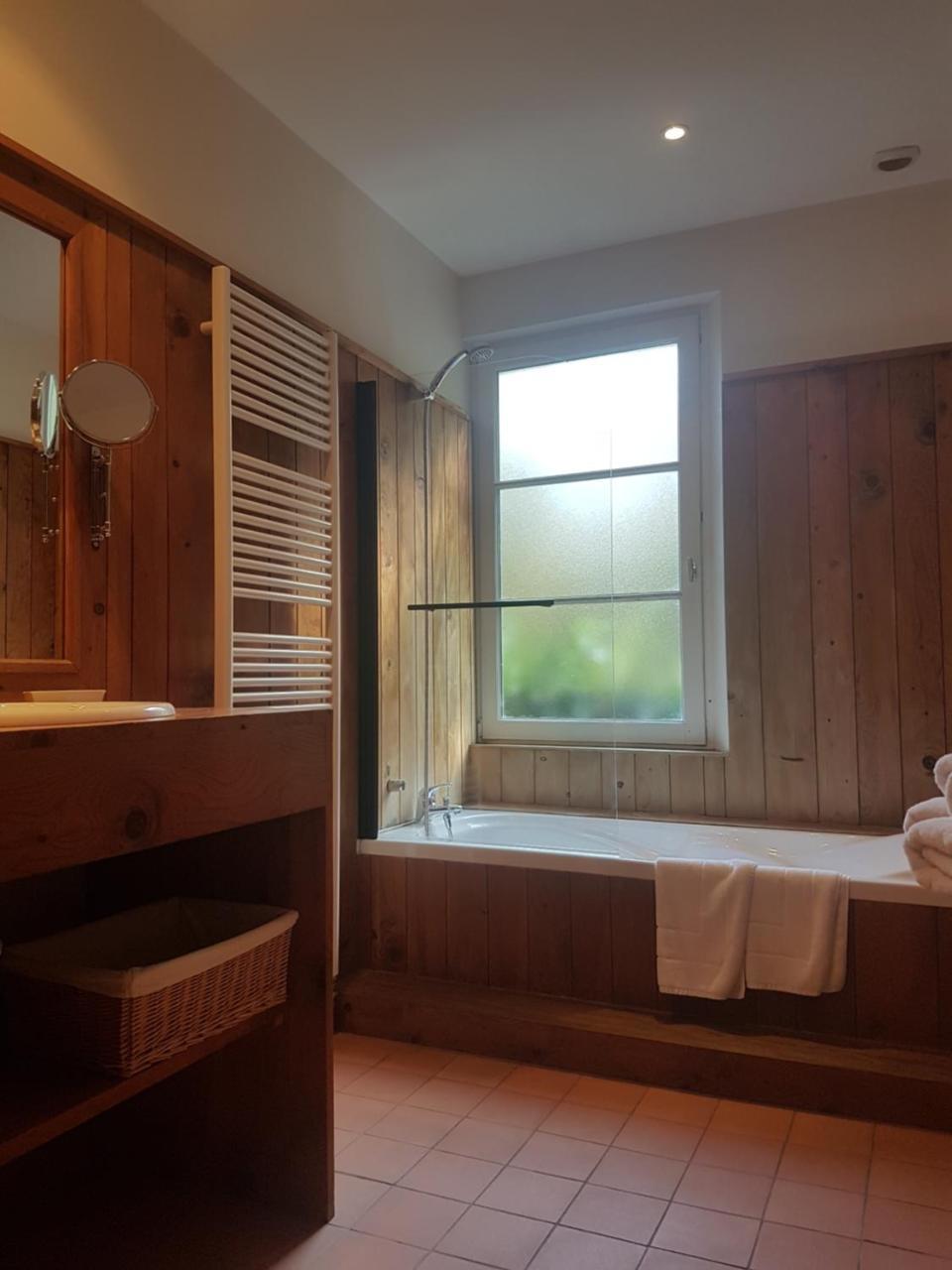 Les Mazeraies Maison D'Hotes Avec Spa Savonnières Kültér fotó